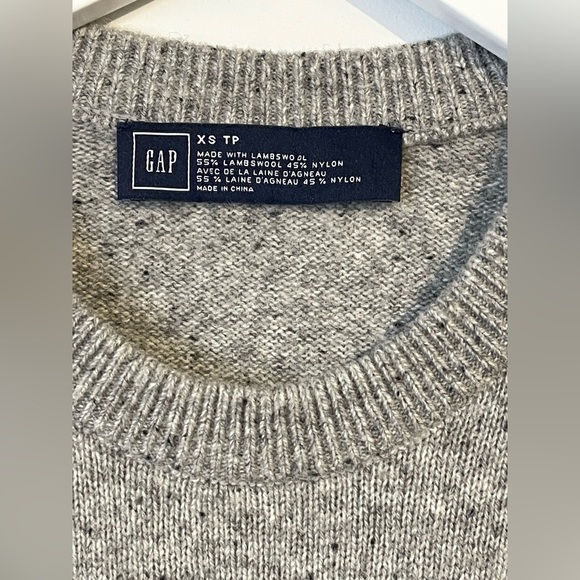 GAP Cabin Fever Wool Blend Sweater - Picture 6 of 9